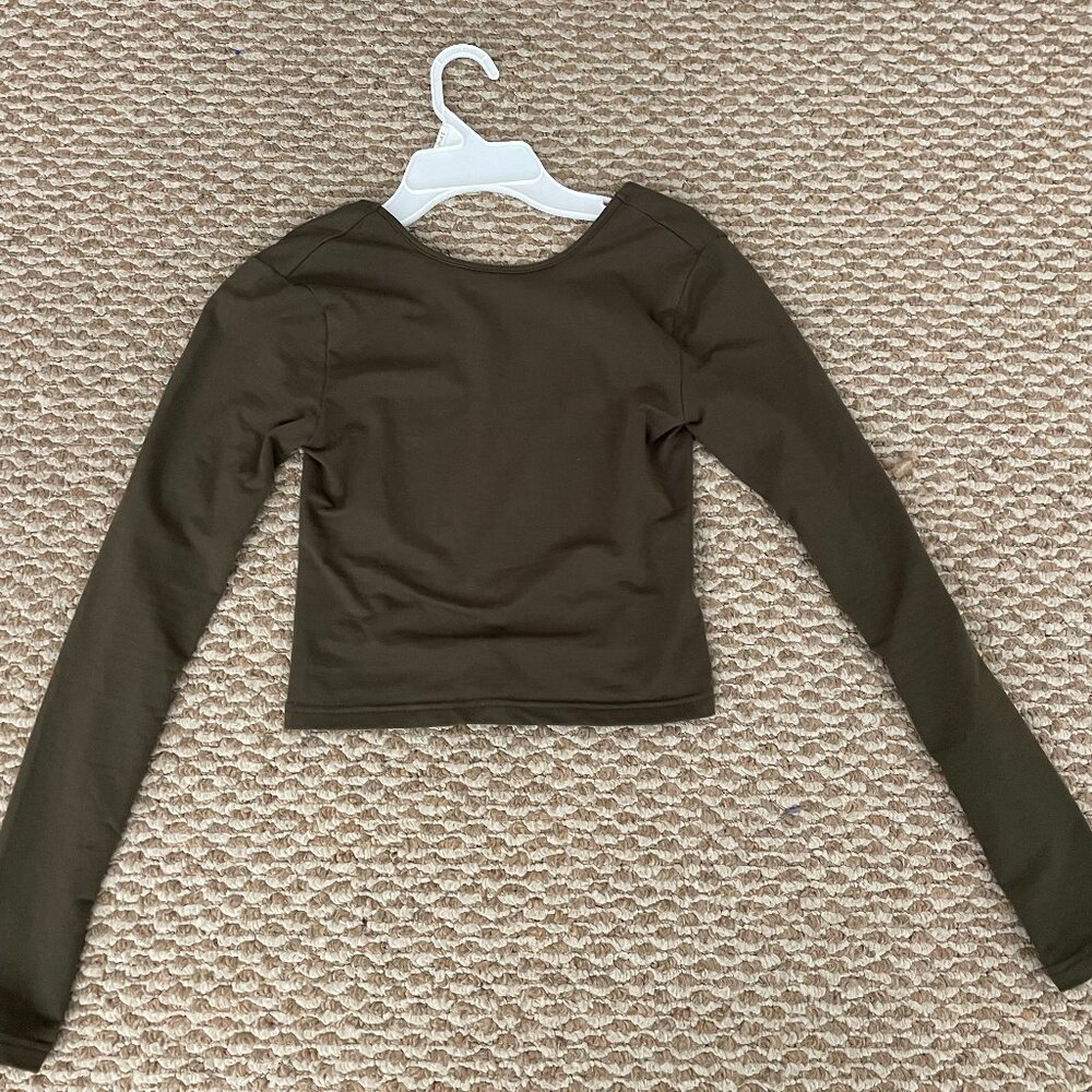 Edikted Open Back Long Sleeves Top